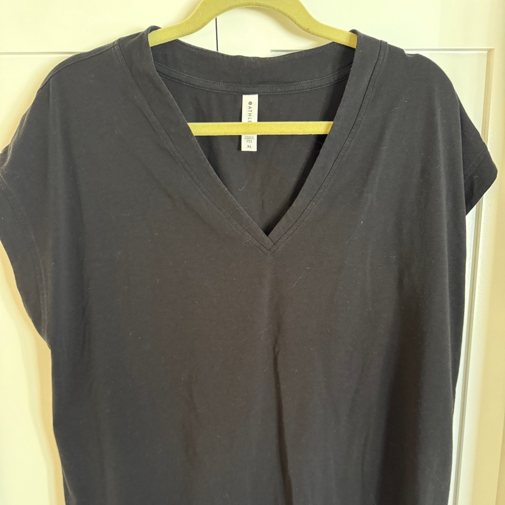 ATHLETA WOMENS BLACK COTTON/ SPANDEX/POLY V NECK TEE SIZE XL